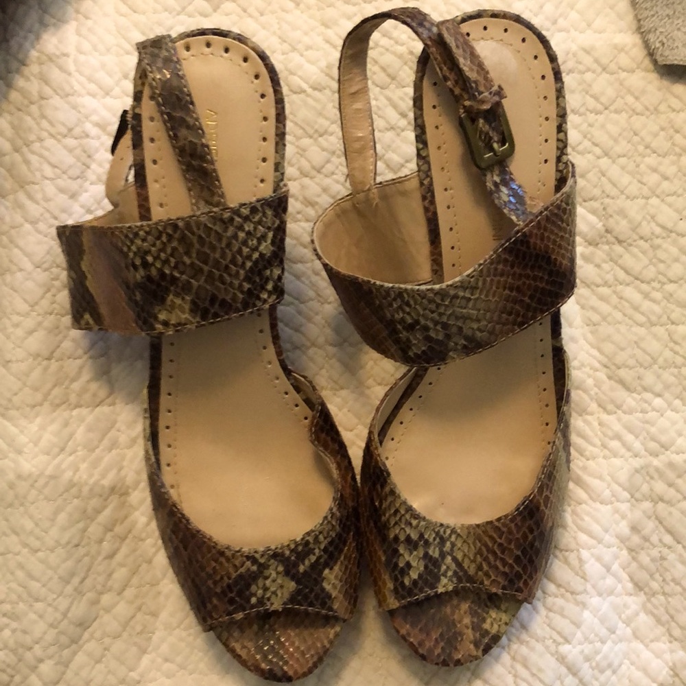 Adrienne Vittadini NWOT 9.5